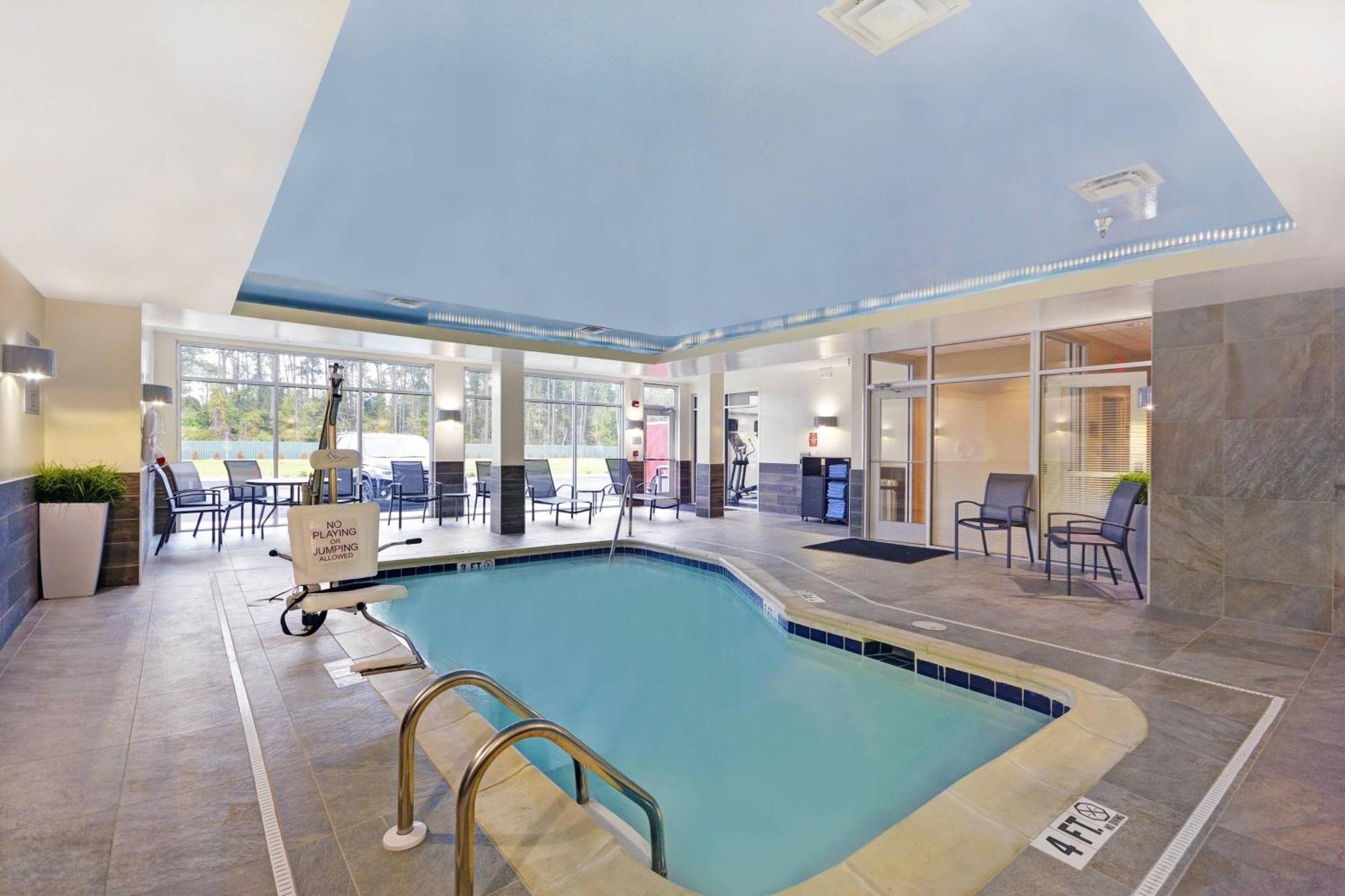 Fairfield Inn & Suites By Marriott Savannah Sw/Ричмонд-Хилл Экстерьер фото